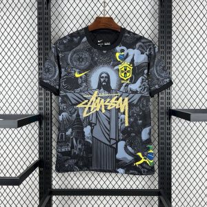 bresil-corcovado-stussy-2025-2026-edition-speciale-noir-s-vetements-561.jpgv1764260873 Brésil Corcovado stussy 2025/2026