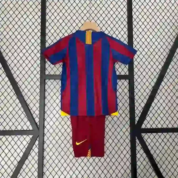 Kit Enfant FC Barcelone Domicile Retro 2005/2006 – Image 2