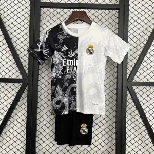 Kit Enfant Real Madrid Spécial Edition 2025/2026